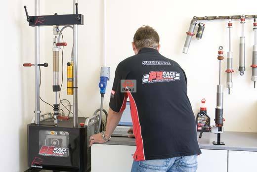 Objawy zużytych amortyzatorów