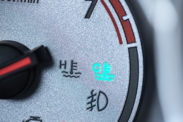 Czujnik temperatury silnika - jak sprawdzić, objawy awarii. Kup u nas nawet 40% taniej